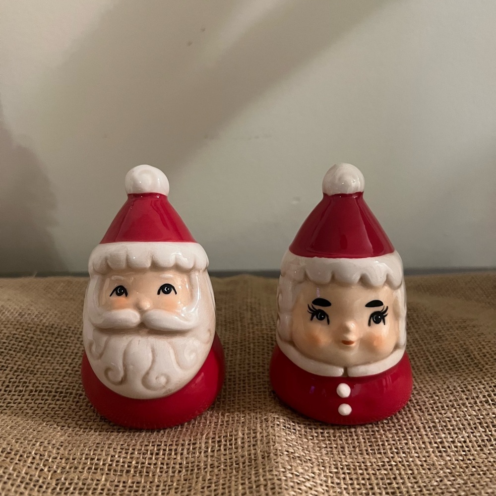 Johanna Parker Santa and Mrs. Claus Salt and Pepper Shakers